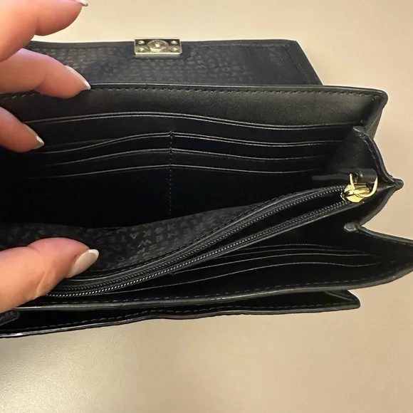 Kate Spade large black pebbled leather wallet with snap closure - Picture 7 of 7